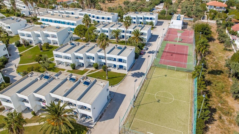 Comer Kinetta Beach ****