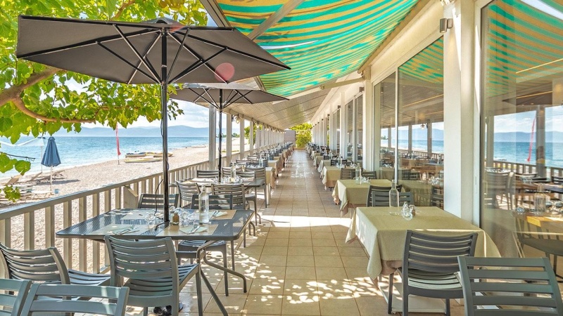 Comer Kinetta Beach ****